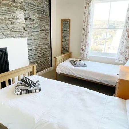 Morwenna, Bay Holidays